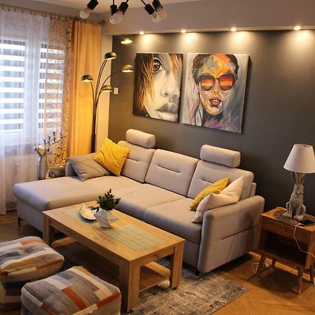 Apartament Euro 1 บือตอม ภายนอก รูปภาพ