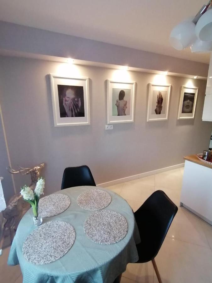 Apartament Euro 1 บือตอม ภายนอก รูปภาพ