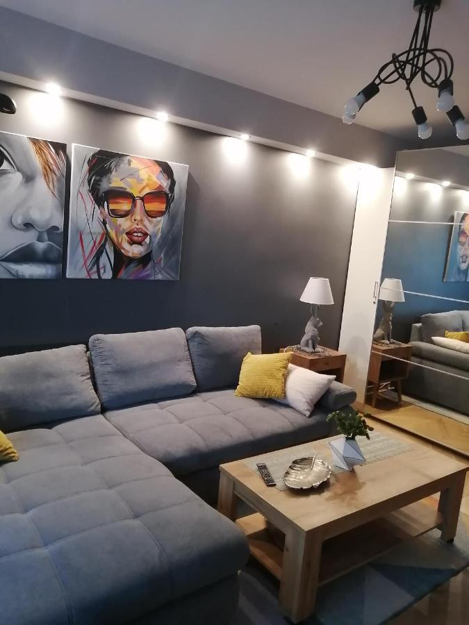 Apartament Euro 1 บือตอม ภายนอก รูปภาพ