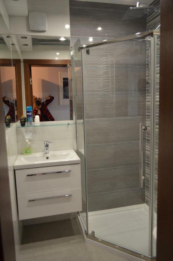 Apartament Euro 1 บือตอม ภายนอก รูปภาพ