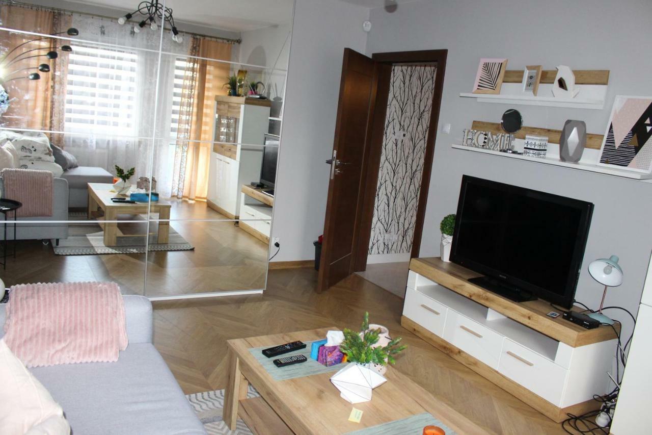 Apartament Euro 1 บือตอม ภายนอก รูปภาพ