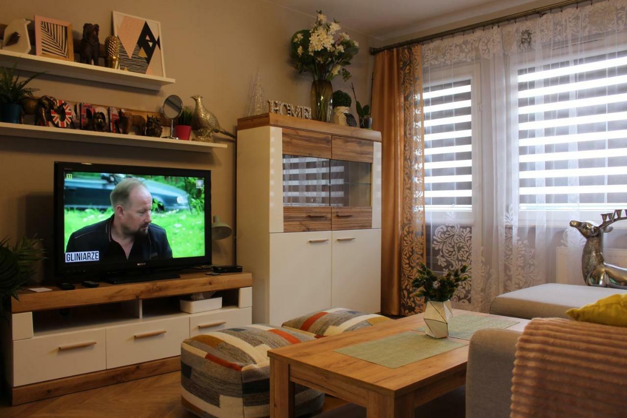 Apartament Euro 1 บือตอม ภายนอก รูปภาพ