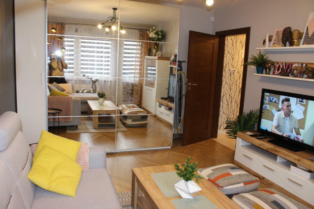 Apartament Euro 1 บือตอม ภายนอก รูปภาพ