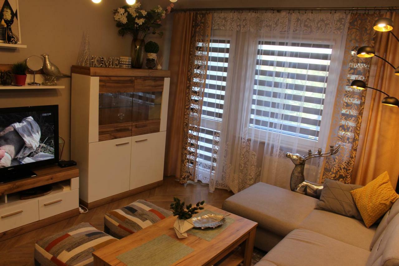 Apartament Euro 1 บือตอม ภายนอก รูปภาพ